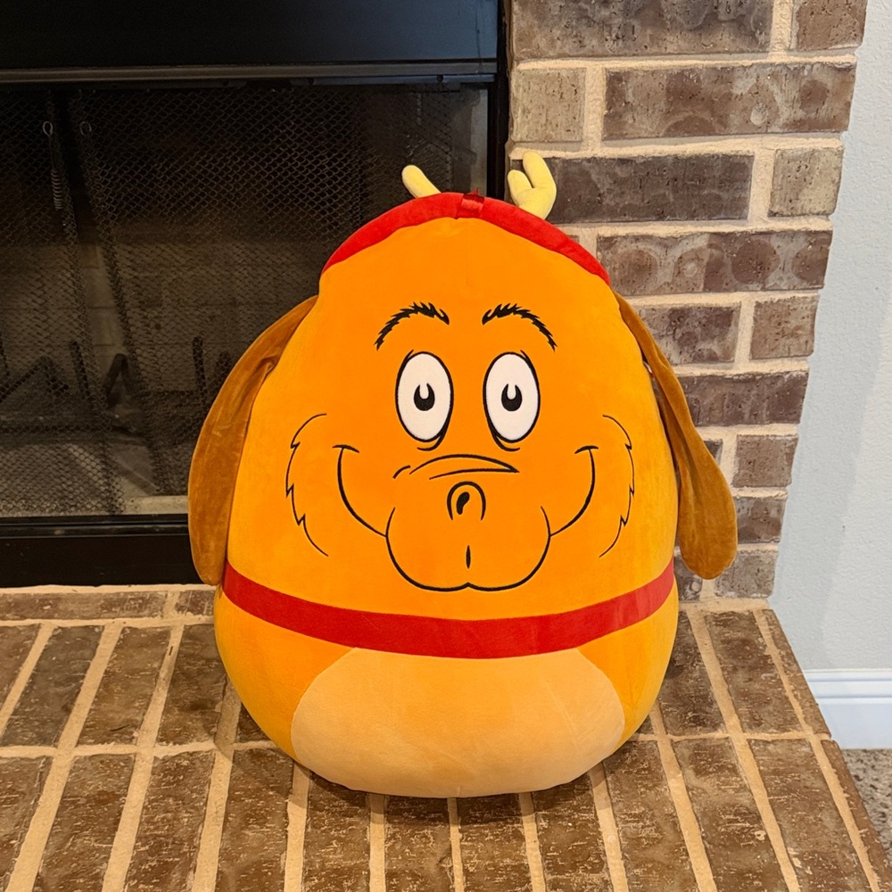 Max the Dog from The Grinch Squishmallow